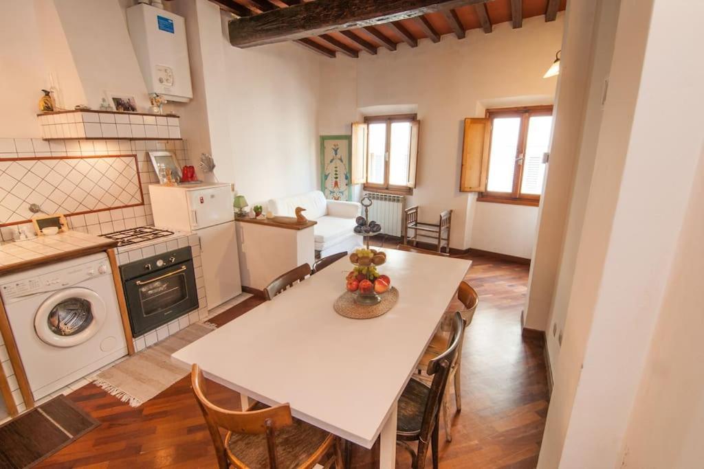Romantic Apt In San Frediano Firenze Bagian luar foto