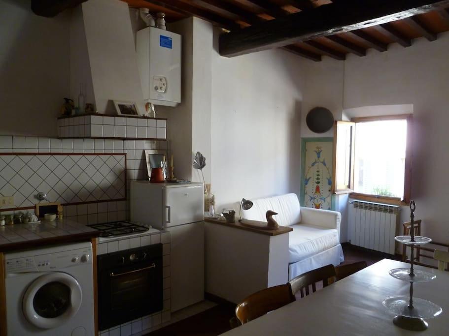 Romantic Apt In San Frediano Firenze Bagian luar foto
