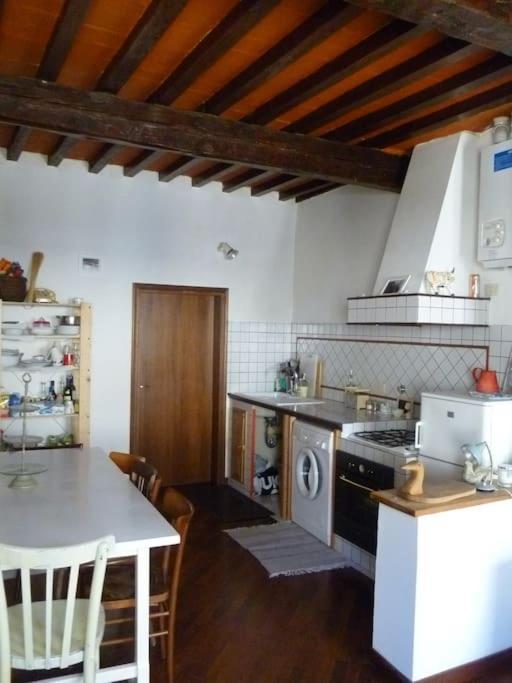 Romantic Apt In San Frediano Firenze Bagian luar foto