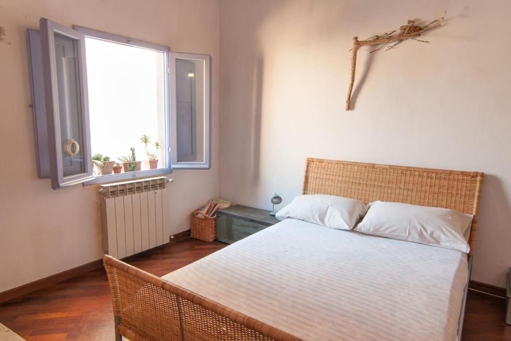 Romantic Apt In San Frediano Firenze Bagian luar foto