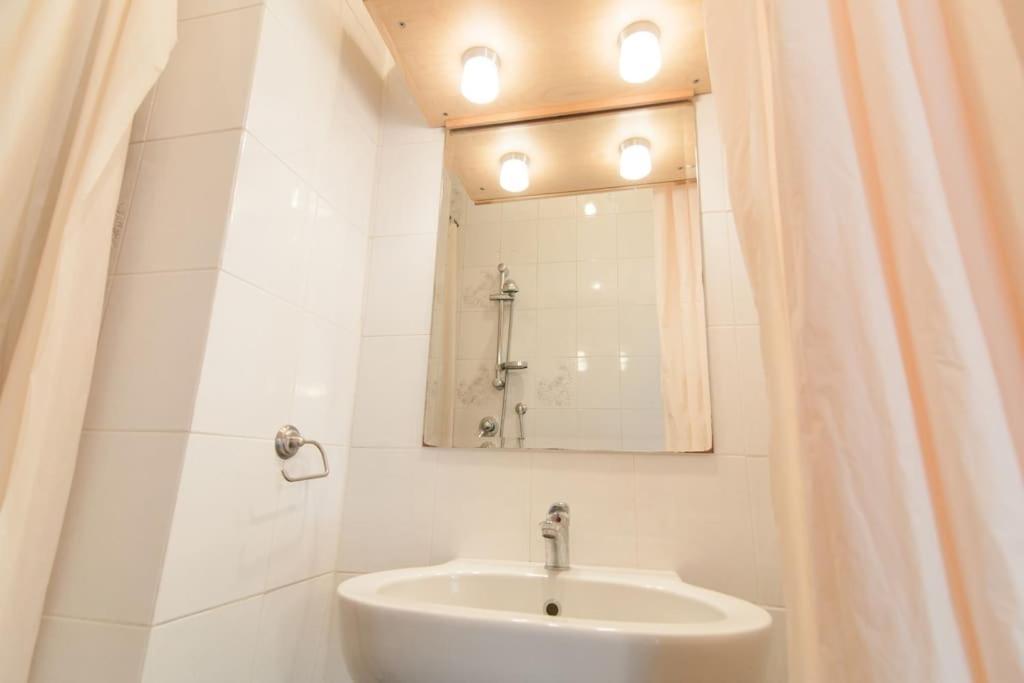 Romantic Apt In San Frediano Firenze Bagian luar foto
